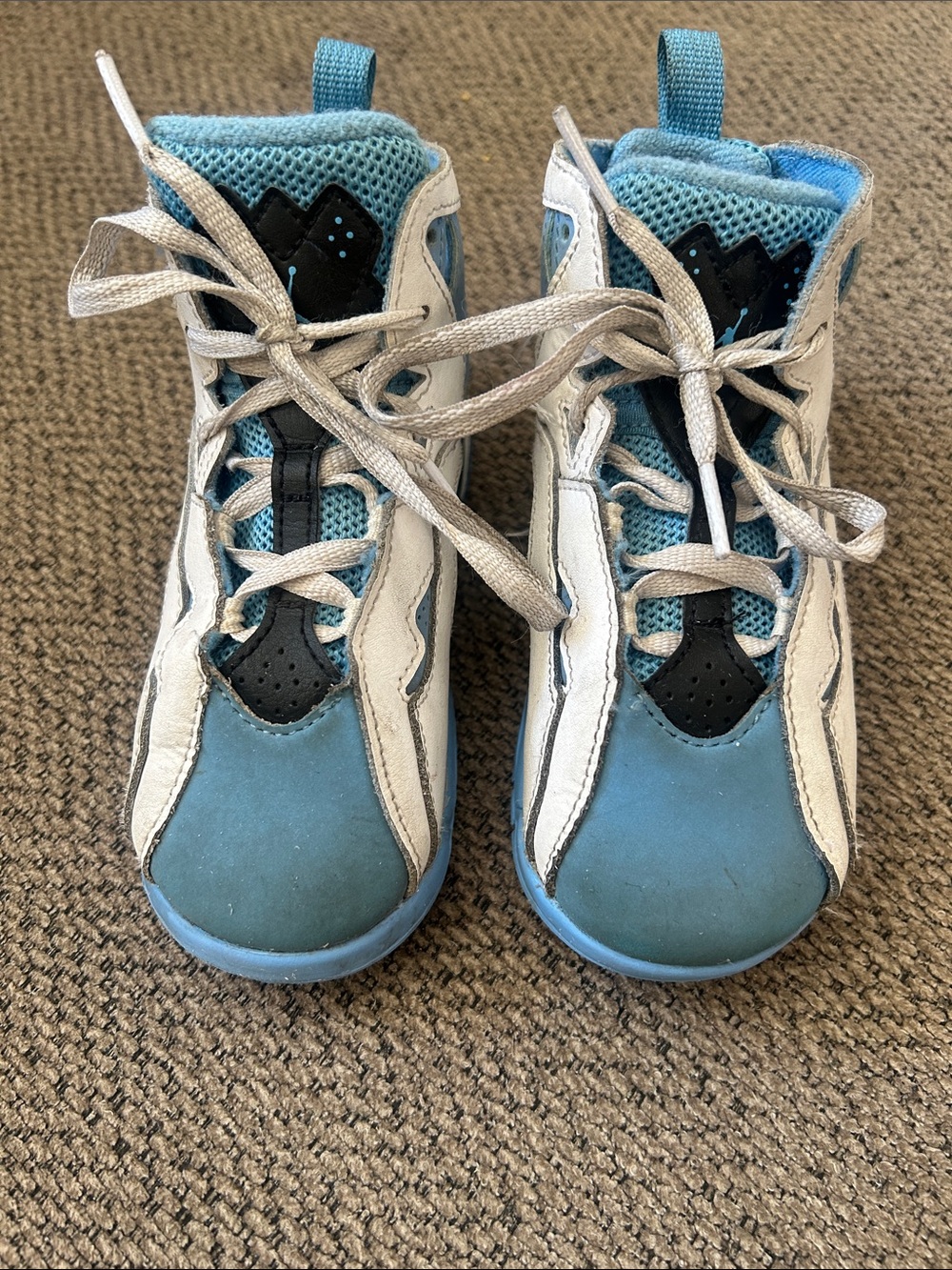 Children’s air Jordan 6 rings university Blue and White size 10C